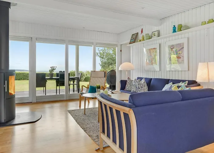 בית נופש Two-bedroom In בורקופ