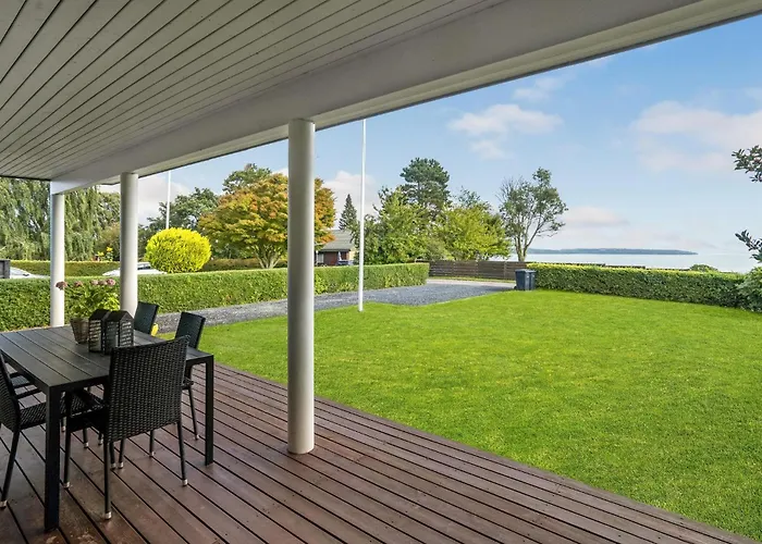 בית נופש Two-bedroom In בורקופ