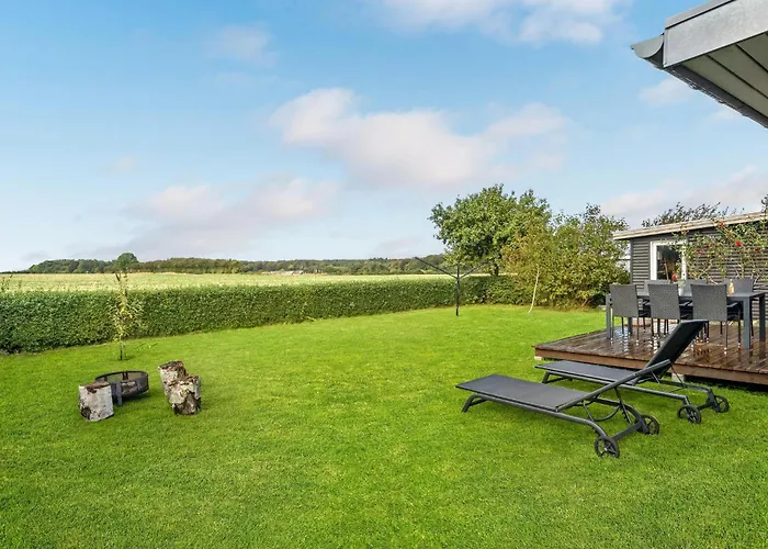 בית נופש Two-bedroom In בורקופ